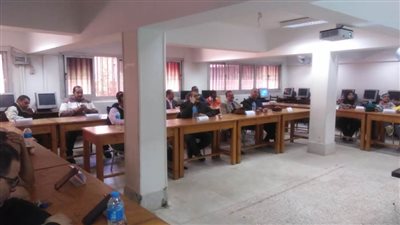 مركز تنمية القدرات بجامعة سوهاج يواصل تنفيذ برنامجه التدريبي عن تصميم وتفعيل مقرر إلكتروني