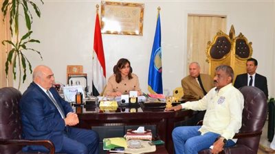 نائب محافظ البحيرة تتابع جهود توريد القمح بصوامع وشون المحافظة