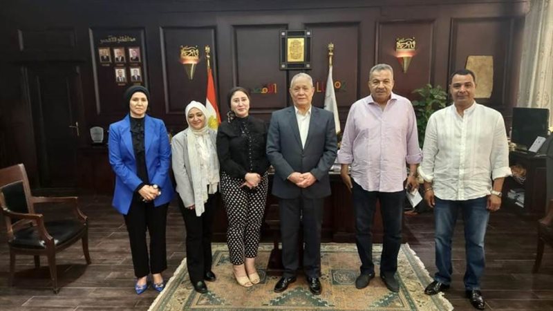 محافظ الأقصر