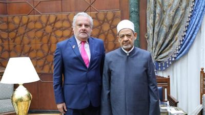شيخ الأزهر يستقبل سفير «بيرو» بالقاهرة ويعرب عن تقديره لمواقف بيرو الداعمة لحقوق الفلسطينيين