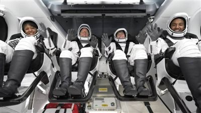 عاجل.. انطلاق رائدي الفضاء السعوديين 