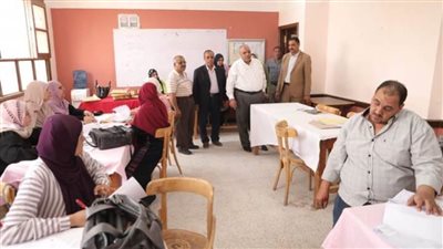 وكيل تعليم الوادي الجديد يطمئن على آخر مستجدات لجان تقدير درجات