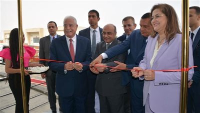 وزراء ومحافظ جنوب سيناء يفتتحون مبنى مجلس مدينة شرم الشيخ ومركز خدمات مصر 