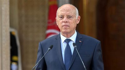 الرئيس التونسي: الخبز والمواد الأساسية بالنسبة للمواطن خط أحمر