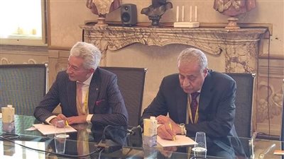 وزير التموين يستعين بالتجربة الإيطالية في انشاء أسواق اليوم الواحد