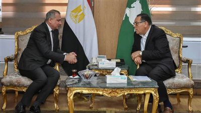 لبحث مشروع تطوير عواصم المحافظات.. 