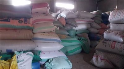 ضبط 342 طن قمح داخل مصانع ومدشات بالدقهلية دون ترخيص 