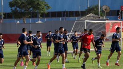 الأهلى يواصل تدريباته استعدادا لمباراة طلائع الجيش في الدوري الممتاز