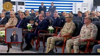 الرئيس السيسي يوجه الشكر لجميع القائمين على مشروع مجمع مصانع إنتاج الكوارتز بالعين السخنة