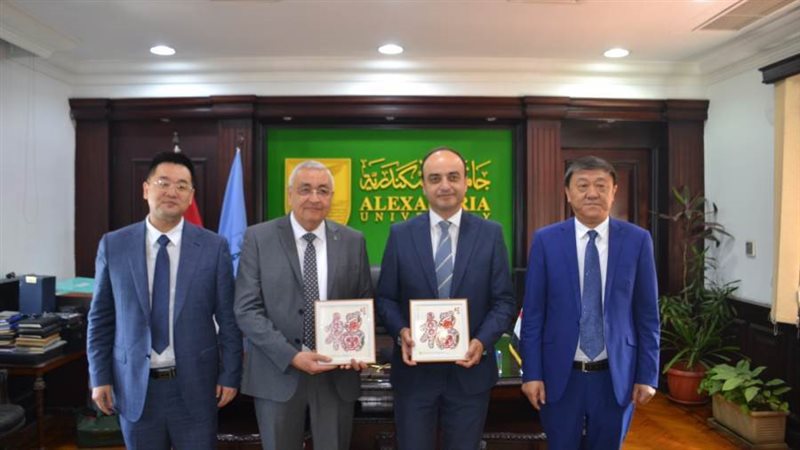 رييس جامعة الإسكندرية