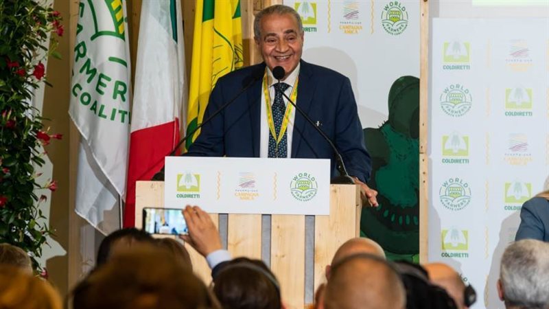 وزير التموين الدكتور