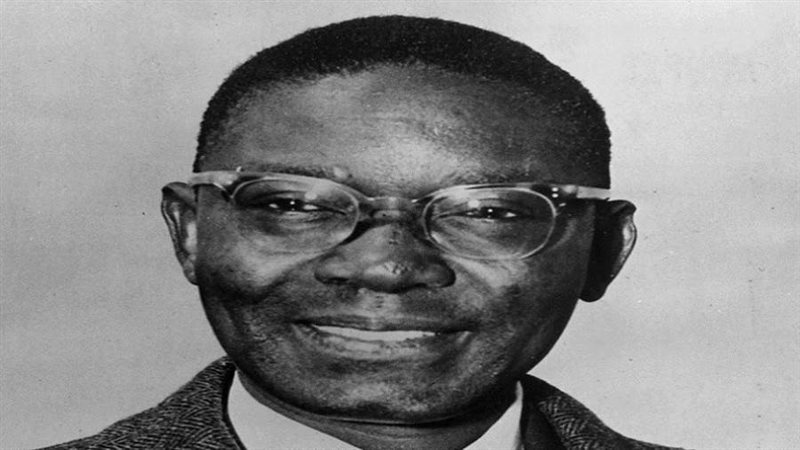 نمدي أزيكيوي أول