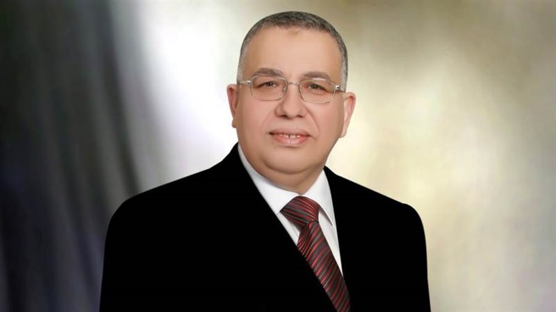 محمود الشريف نقيب