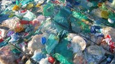 البيئة تبحث توحيد الرؤى حول مشكلة المخلفات البلاستيكية قبيل المشاركة فى اجتماع فرنسا بشأن التلوث البلاستيكى