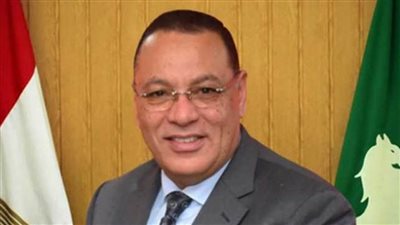 محافظ الشرقية: توريد 525 ألفًا و859 طنًا من الأقماح لمواقع التخزين