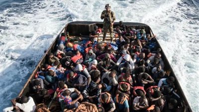 القبض على عدد من منظمي عمليات الهجرة غير الشرعية وإيقاف 21 مهاجراً بتونس