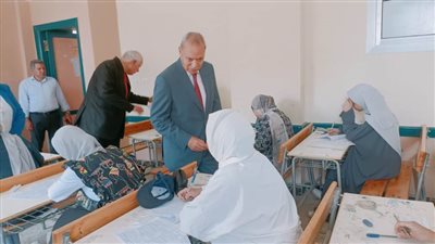 محافظ القليوبية يتفقد لجان امتحانات الدبلومات الفنية