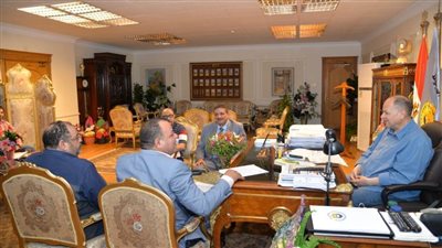 محافظ أسيوط يؤكد دعمه لفتح معارض الحرف اليدوية والتراثية بمراكز الشباب وقصور الثقافة