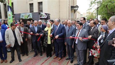 وزيرا الزراعة والتضامن ومحافظ الجيزة يفتتحون معرض زهور الربيع بالمتحف الزراعي