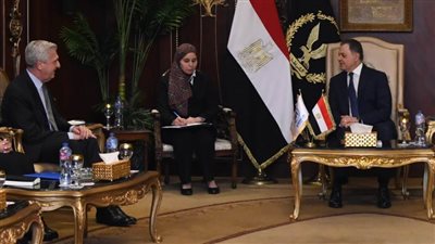 وزير الداخلية يستقبل المفوض السامي لشؤون اللاجئين بمنظمة الأمم المتحدة