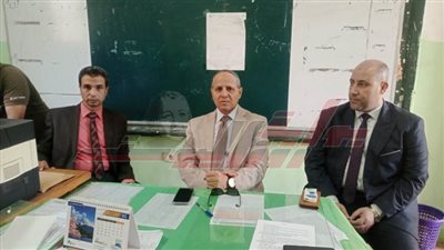 محافظ كفر الشيخ يتابع أعمال تصحيح أوراق طلاب الشهادة الإعدادية