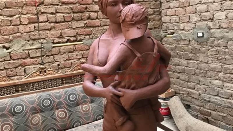 تمثال المرأة الأفريقية