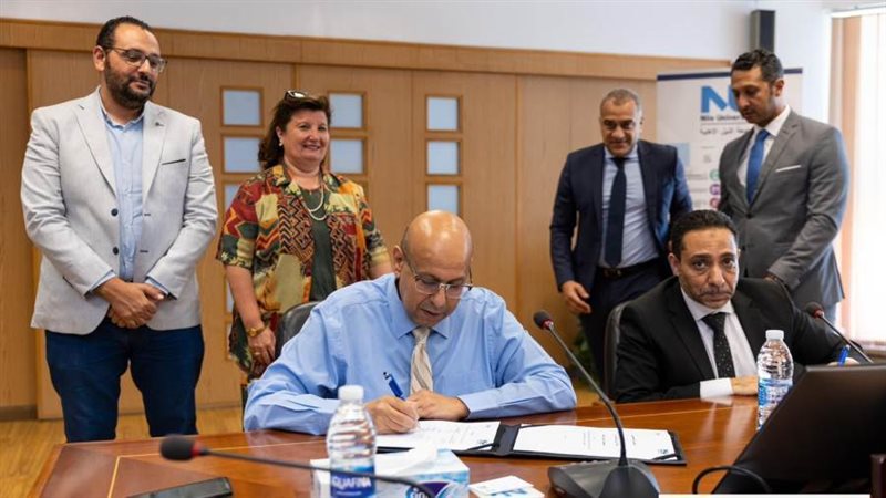 خلال توقيع البروتوكول