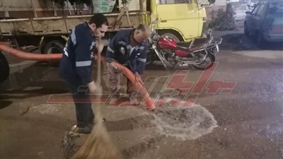 رفع مياه الأمطار بشوارع وميادين كفر الشيخ