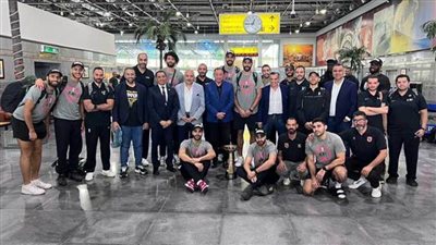 الخطيب يستقبل فريق سلة الأهلي في مطار القاهرة بعد التتويج ببطولة إفريقيا