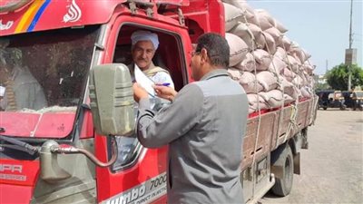ضبط 128 طنًا من محصول القمح بهدف الاحتكار بملوي وبني مزار بالمنيا