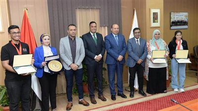 محافظ الدقهلية ورئيس جامعة المنصورة يكرمان الفائزين في مسابقة هواوي لتكنولوجيا المعلومات
