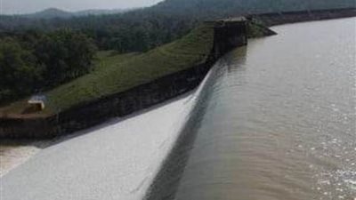  عاجل.. مسؤول هندي يقوم بتصريف مياه سد 
