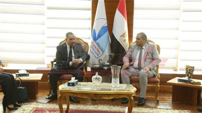 نورالدين يستعرض المشروعات القومية بكفر الشيخ