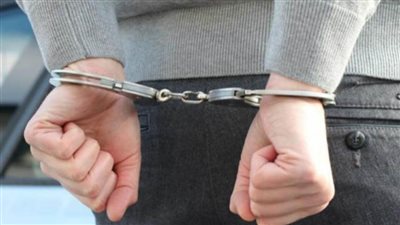 ضبط شخص لقيامه بالنصب والاحتيال على المواطنين بأعمال الدجل والشعوذة