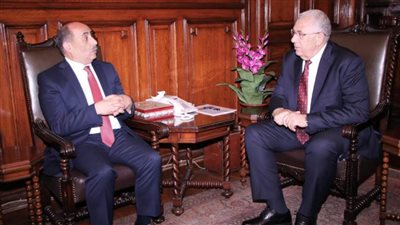 وزير الزراعة يبحث مع نظيره الفلسطيني تعزيز التعاون في المجالات الزراعية المختلفة