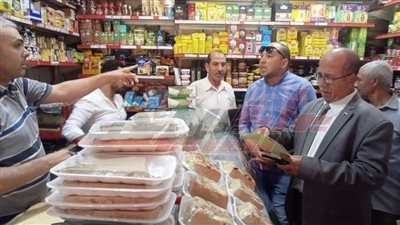 تحرير 190 محضرا وضبط 3 أطنان ملح غير صالح وعبوات منتهية الصلاحية بكفر الشيخ