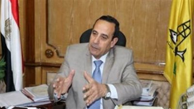 محافظ شمال سيناء يوجه بتوفير الراحة للطلاب خلال امتحانات الثانوية الأزهرية