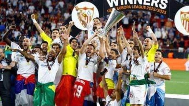 تتويج إشبيلية