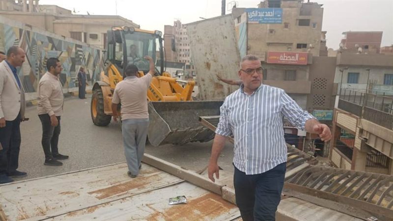 سقوط جزء من كوبرى