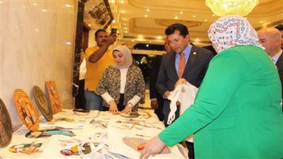 وزير الشباب والرياضة: ندعم أندية الفتاة ونسعي لتعليم الفتيات التسويق الإلكتروني للمنتجات