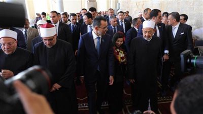 الإمام الأكبر ورئيس مجلس الشيوخ الكازاخي يتفقدان جامع الظاهر بيبرس بعد تجديده