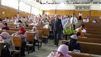 رئيس جامعة المنيا يُجري جولات تفقدية لمتابعة سير أعمال الامتحانات