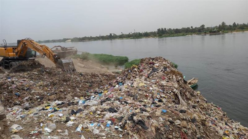 رفع 300 طن مخلفات