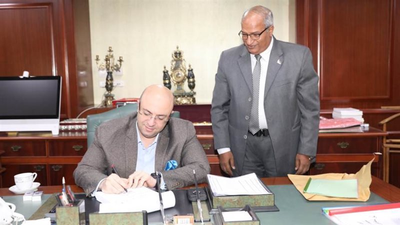 محافظ بنى سويف يعتمد