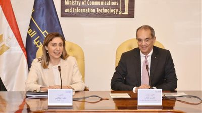 وزيرا الثقافة والاتصالات يبحثان مستجدات مشروع إنشاء «منصة تراث مصر الرقمية»