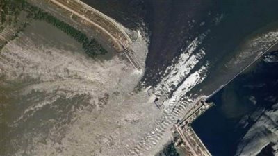 عاجل.. تفجير سد أوكراني يشل الهجوم المضاد ويغرق عشرات القرى والمدن 