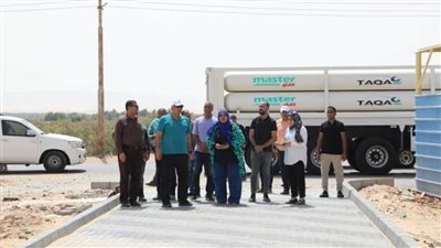 محافظ الوادي الجديد يتابع أعمال الإنشاءات بمشروع محطة الغاز الطبيعي الدائمة