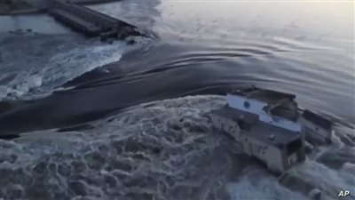 تحذير من انتشار الأمراض جراء انهيار سد 