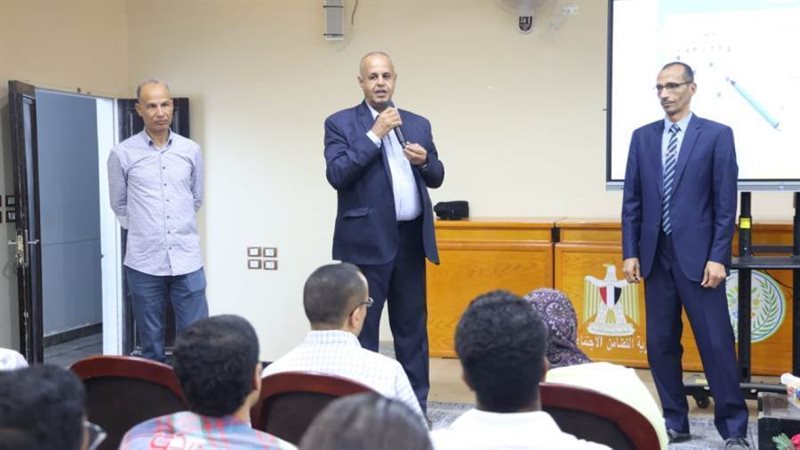 مدير الإدارة التعليمية