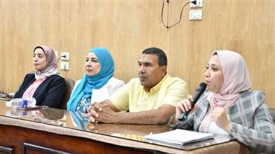 جامعه الوادي الجديد تنظم سلسلة تدريبات للرائدات الريفيات بمركزى الخارجة وباريس